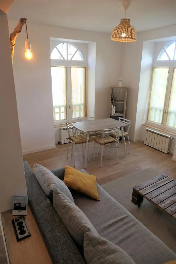 Appartement cosy entièrement rénové Bagnères-de-Bigorre